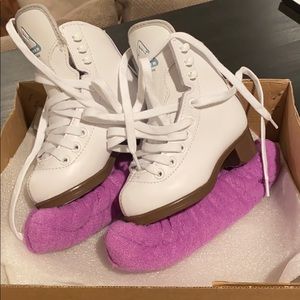 Toddler Glacier figure skates size 8